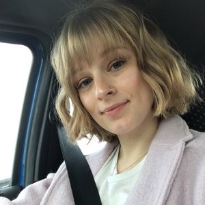 Meet your Posher, Olivia